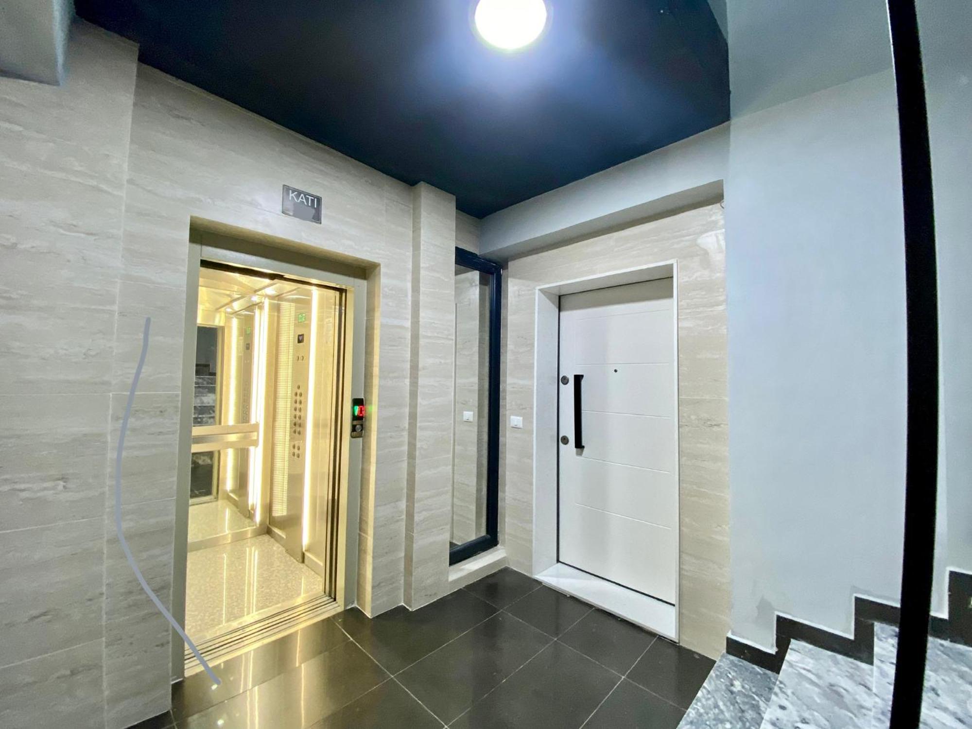 "Superattico" - Central Tirana Gorgeous Penthouse, Free Parking 外观 照片